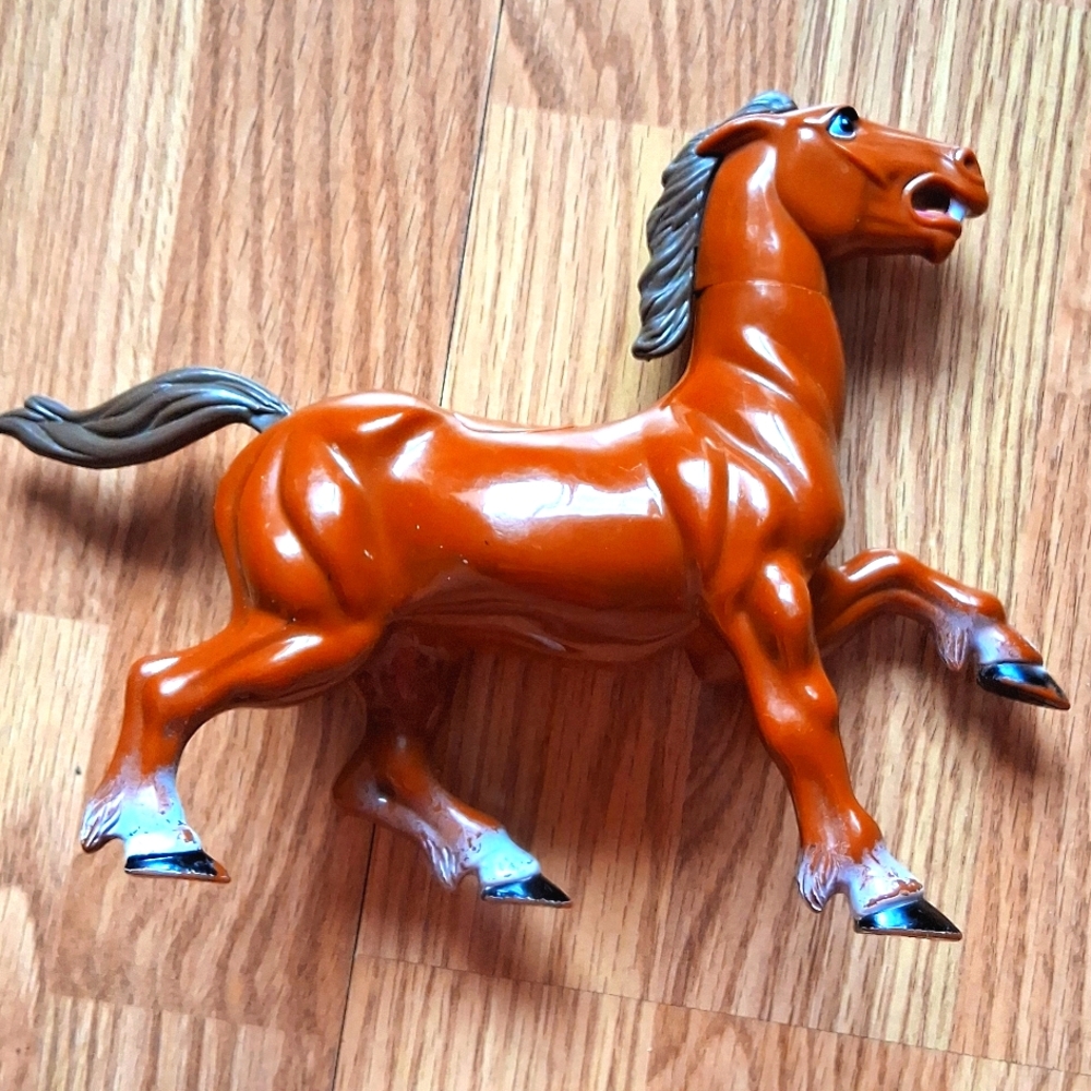 Dungeons & Dragons Battle Horse, 1983 Lin Toys Ltd
